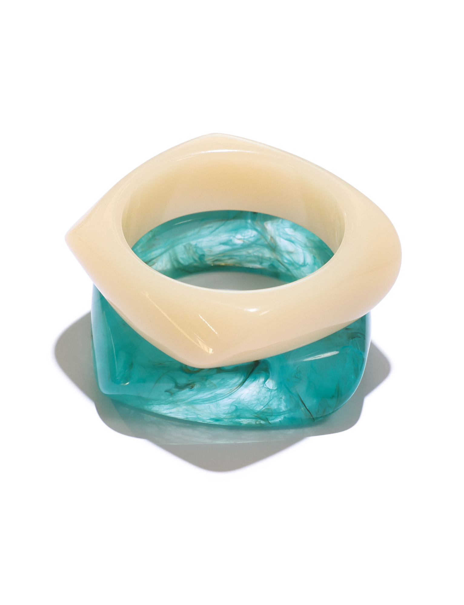 TIA CHUNKY 2PC RESIN BANGLE SET - CREAM / BLUE RESIN - Image 5